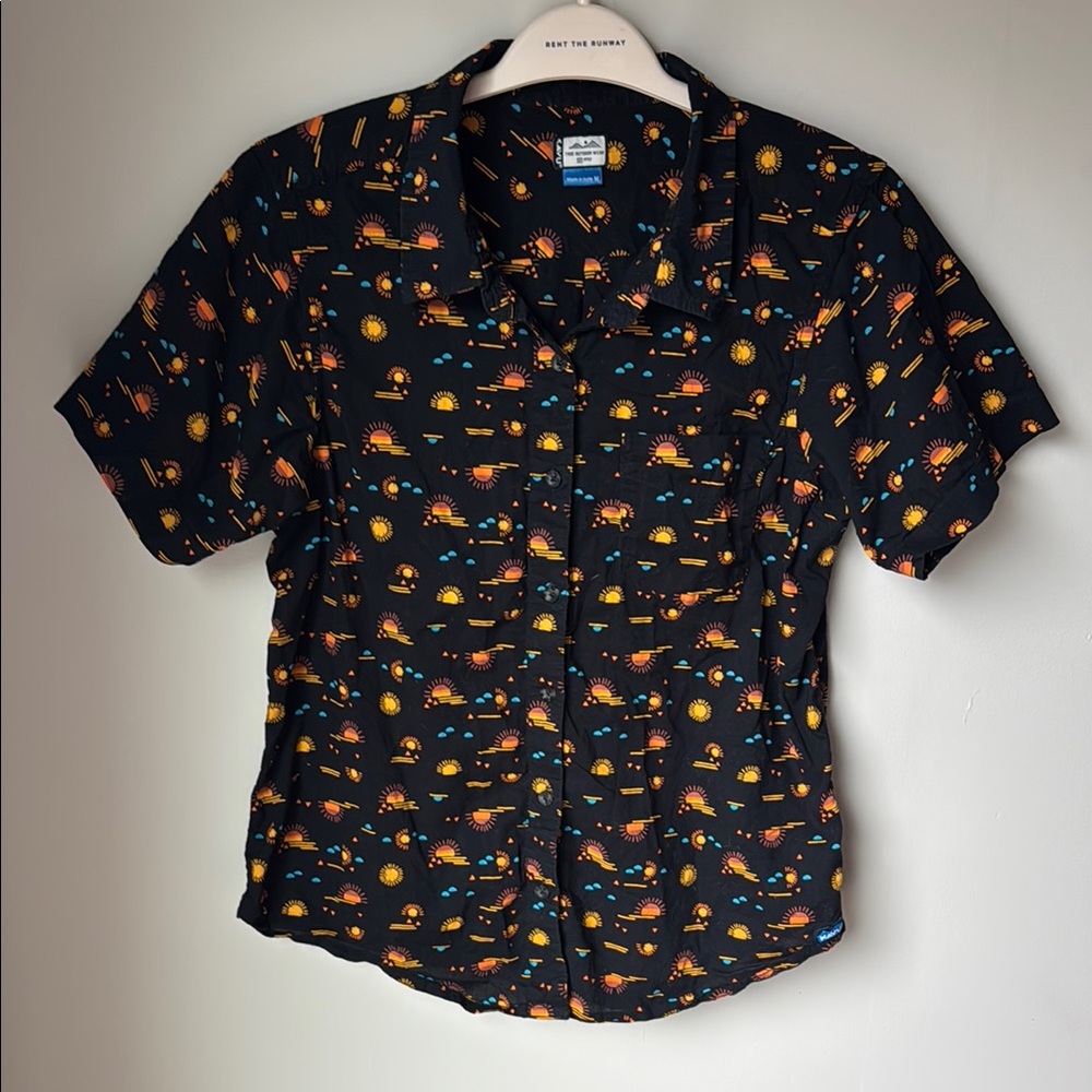 KAVU black with sun pattern button up t-shirt